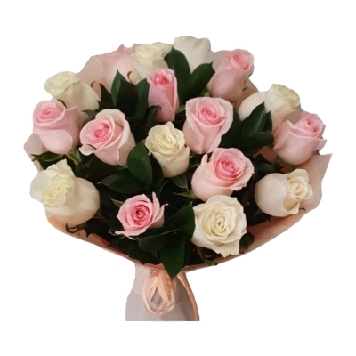 Букет из белых и розовых роз 