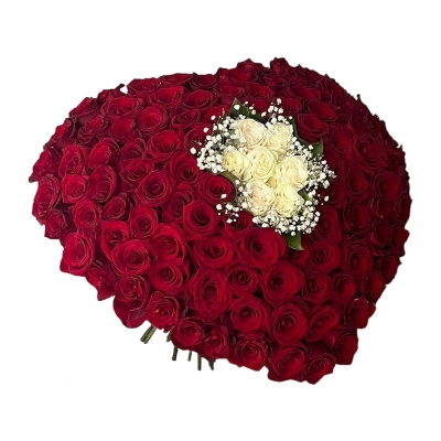 Букет в виде сердца из роз  — Цветы SFlower – доставка цветочных букетов в Хабаровске. У нас цветы можно купить или заказать с доставкой круглосуточно — e53e7fa8