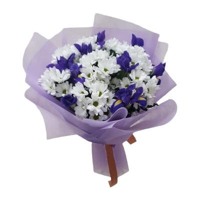 Букет из ирисов и кустовых хризантем — Цветы SFlower – доставка цветочных букетов в Хабаровске. У нас цветы можно купить или заказать с доставкой круглосуточно — ed3d5e1d